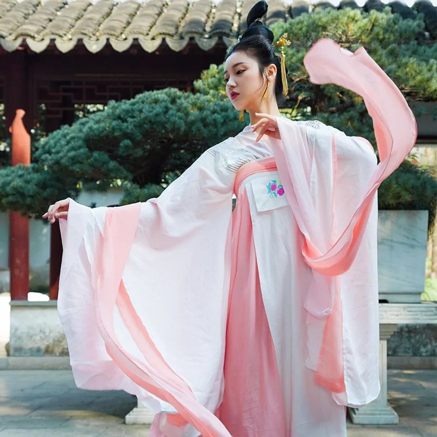 Trang phục phụ nữ thời Đường Trung Quốc