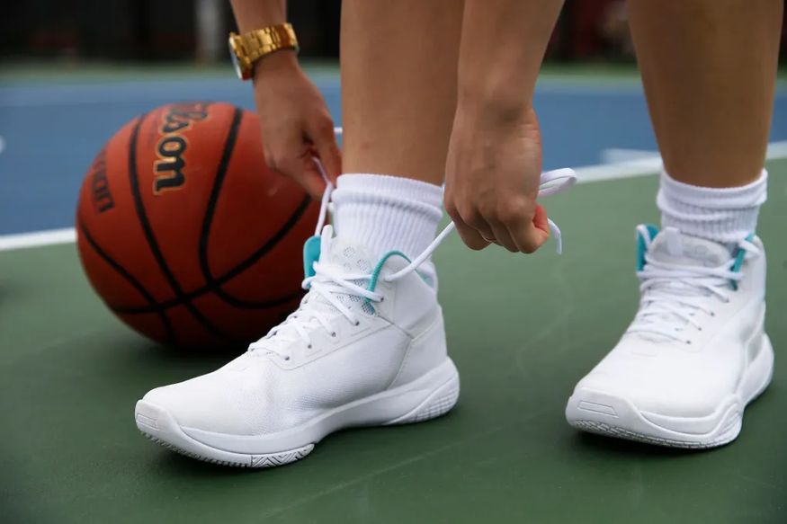 Đặc điểm riêng biệt của giày bóng rổ?