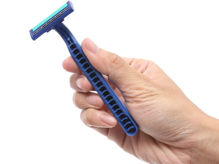 Mẹo lựa chọn dao cạo râu phù hợp với nhu cầu sử dụng của từng cá nhân 6 Cây cạo râu là công cụ để tạo kiểu và cạo sạch lông râu trên khuôn mặt